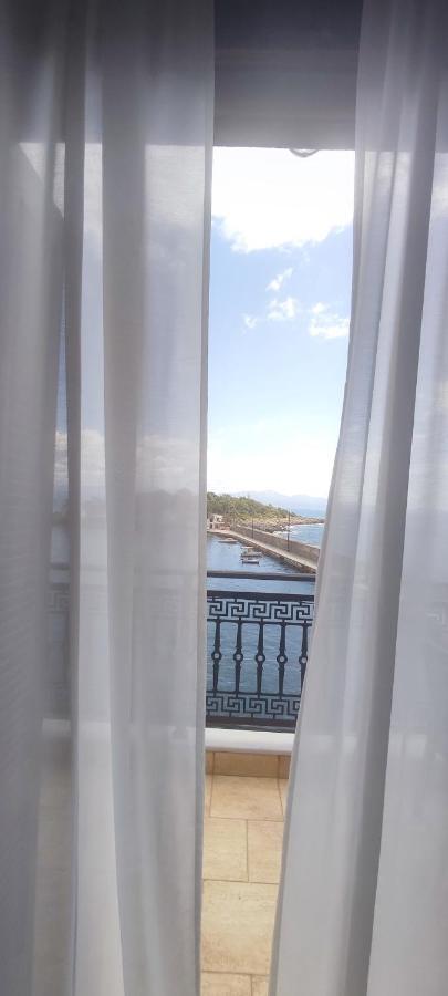 L' Atoll D' Helene Apartment Gythio Exterior photo